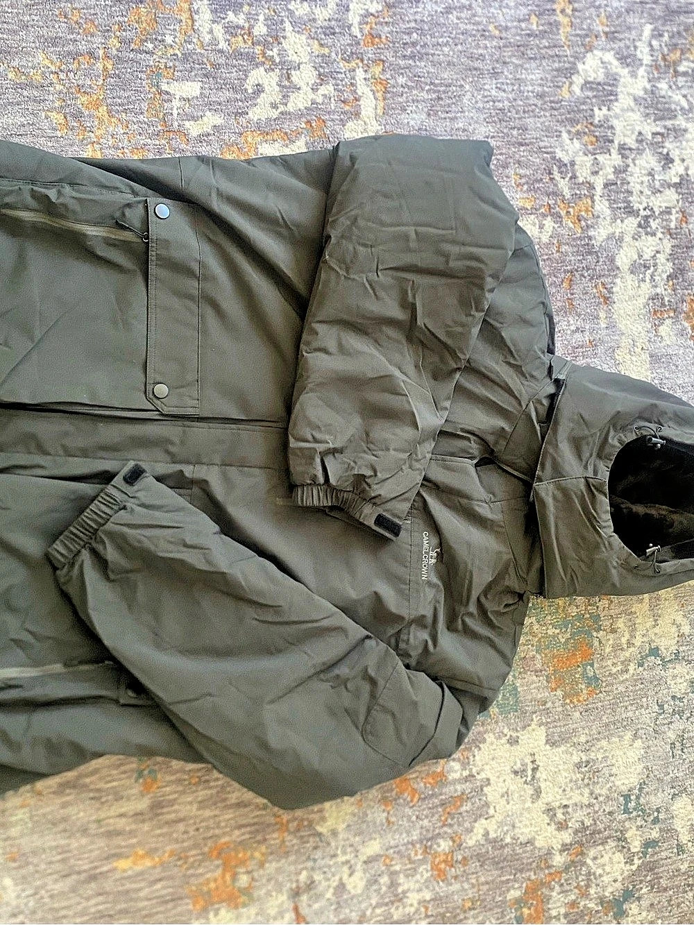 Camel Crown Hooded Performance Jacket in Green